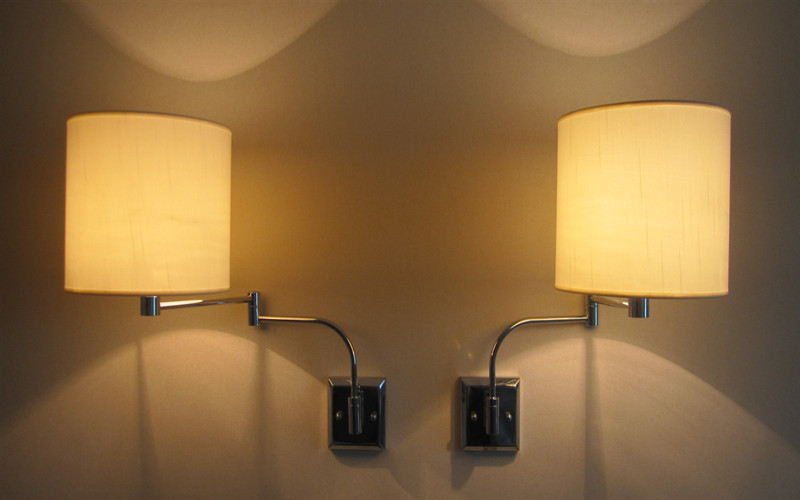 床头壁灯.jpg